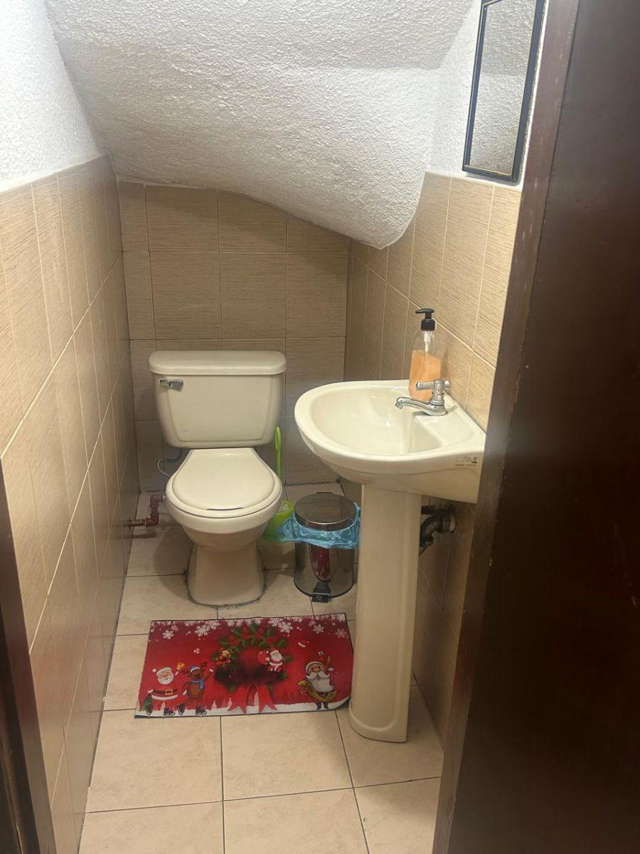 Venta Casa de 2 Pisos en Calderon, Cerca Al Gran Aki — imagen 7
