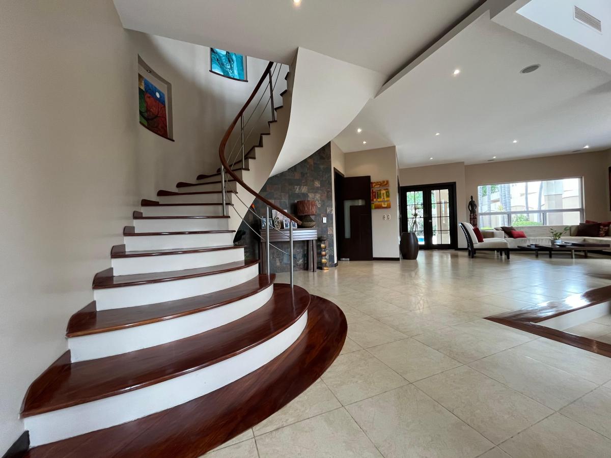 Casa en Venta, Urb. San Isidro, Guayas — imagen 8