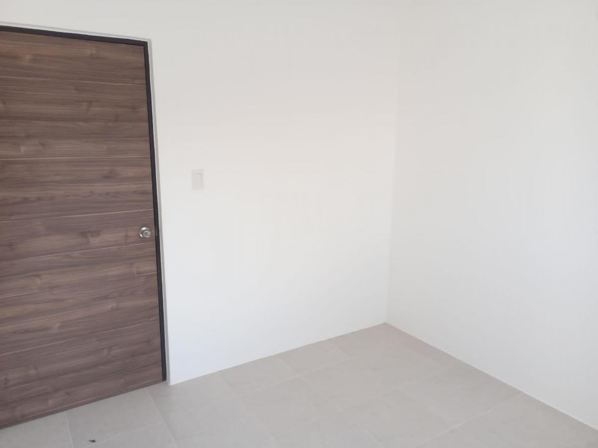 Venta de Casa en La Urbanización Bellavita, 3 Dorm., Vía a La Costa. Guayas — imagen 2