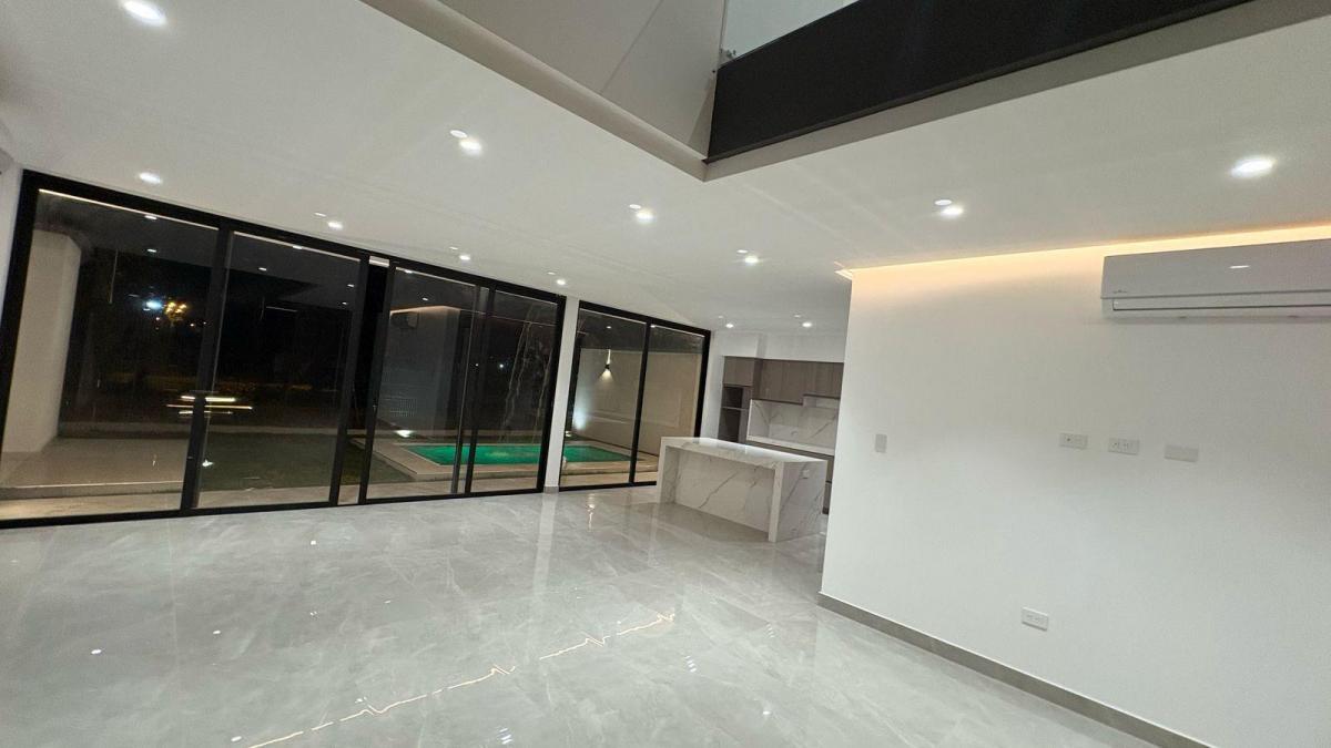 Hermosa Casa Moderna en Venta, de Estreno, Isla Celeste, Guayas — imagen 9