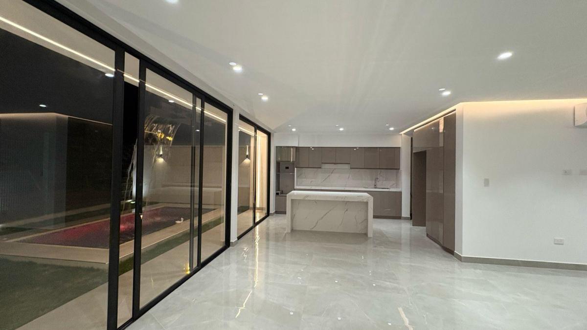 Hermosa Casa Moderna en Venta, de Estreno, Isla Celeste, Guayas — imagen 7
