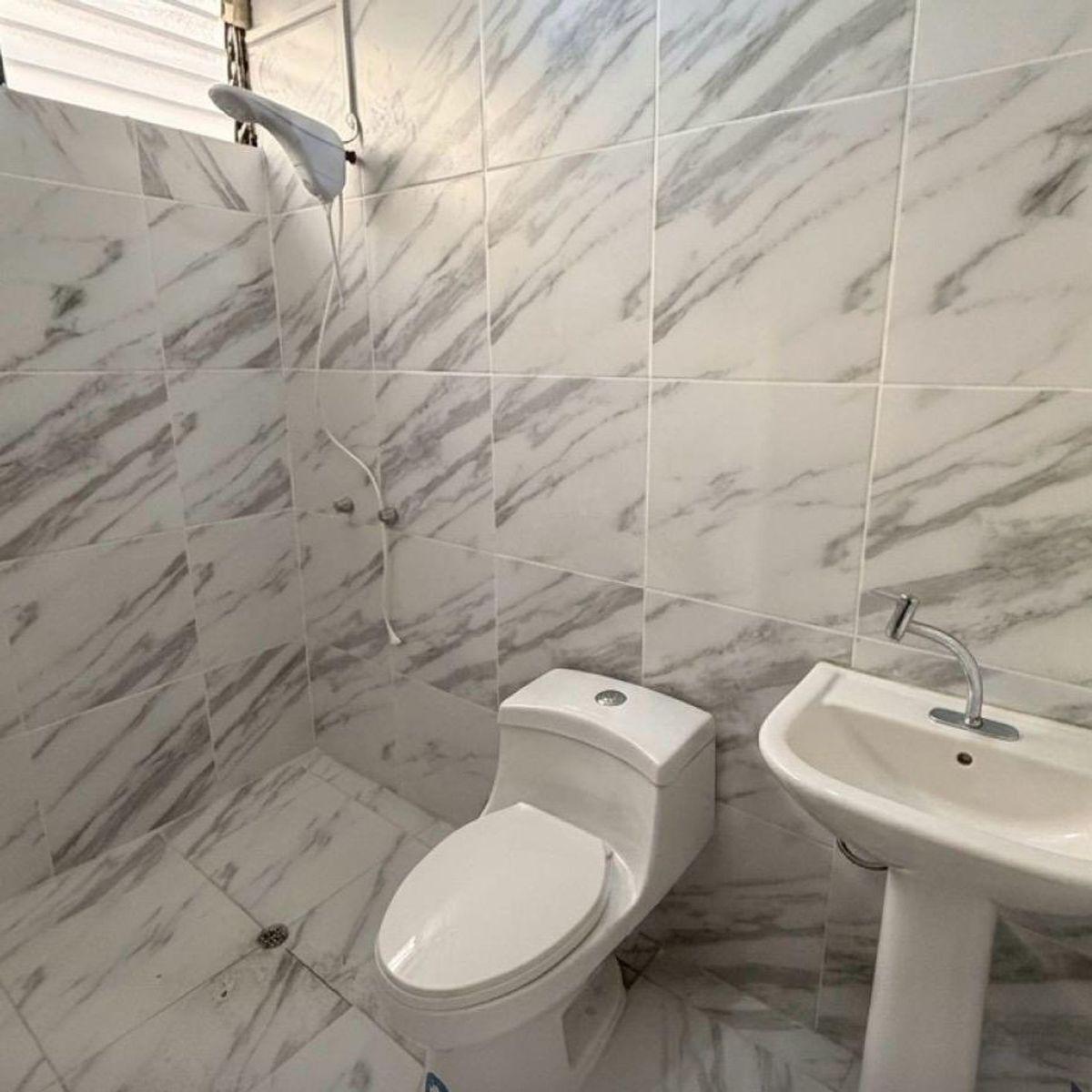 Casa de Venta en Manta Urbanización Pedro Balda, Manabí — imagen 2
