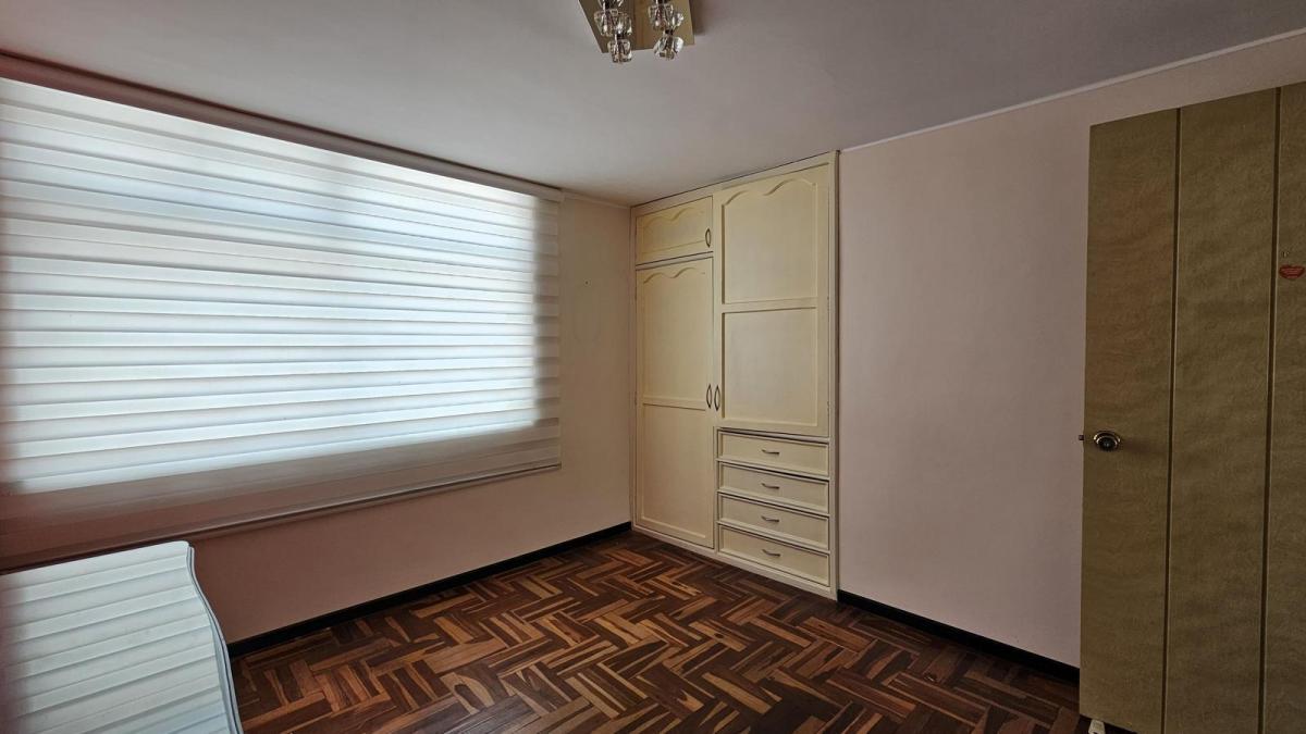 Vendo Casa Comercial en La Jipijapa a 2 Cuadras de La Estación del Metro — imagen 6