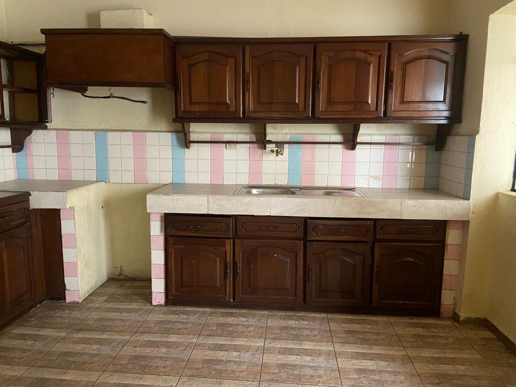 Hermosa Casa Comercial en Venta, Sector Centro Historico, Azuay — imagen 4