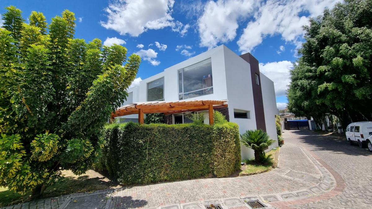 Casa en Venta Dentro de Conjunto en Tumbaco — imagen 6