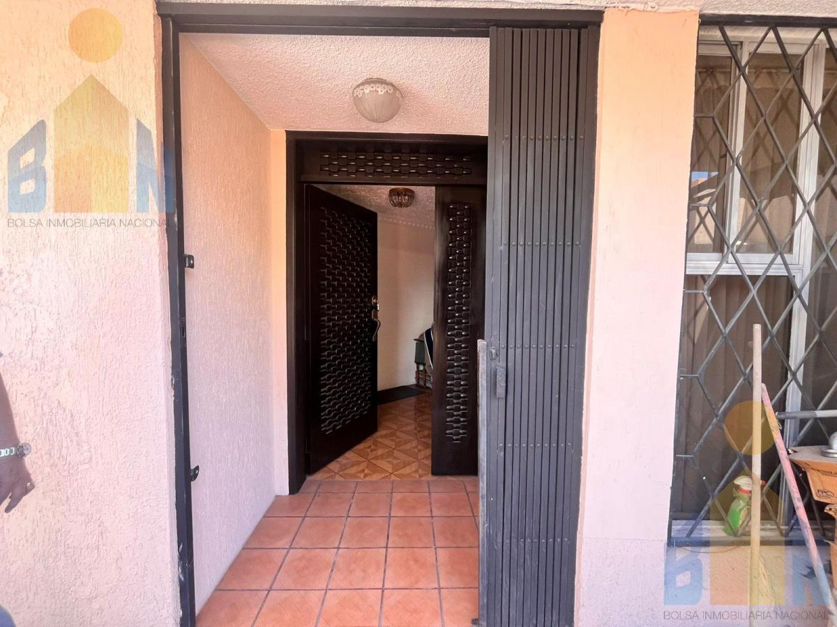 Casa Rentera de Venta en Centro Norte, Sector Jipijapa — imagen 2