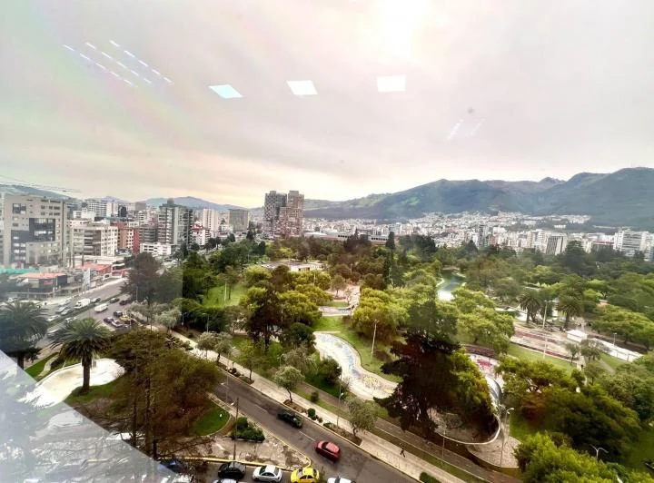 Mv - Sector La Carolina en Venta Oficina con Vista Al Parque La Carolina, Edificio Corporativo — imagen 1