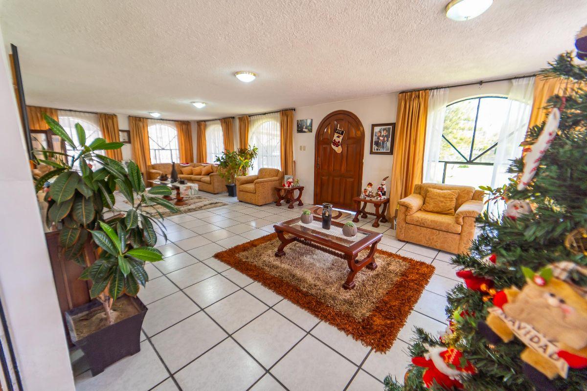 Casa Independiente con Terreno de 967 m² en Venta Sector La Merced Valle de Los Chillos — imagen 9