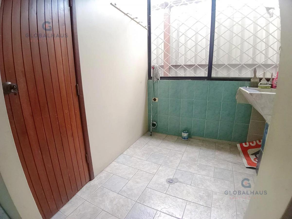 Venta Casa Rentera Multifamiliar en Av Narcisa de Jesús, 3 Departamentos, m. Z. Guayas — imagen 4