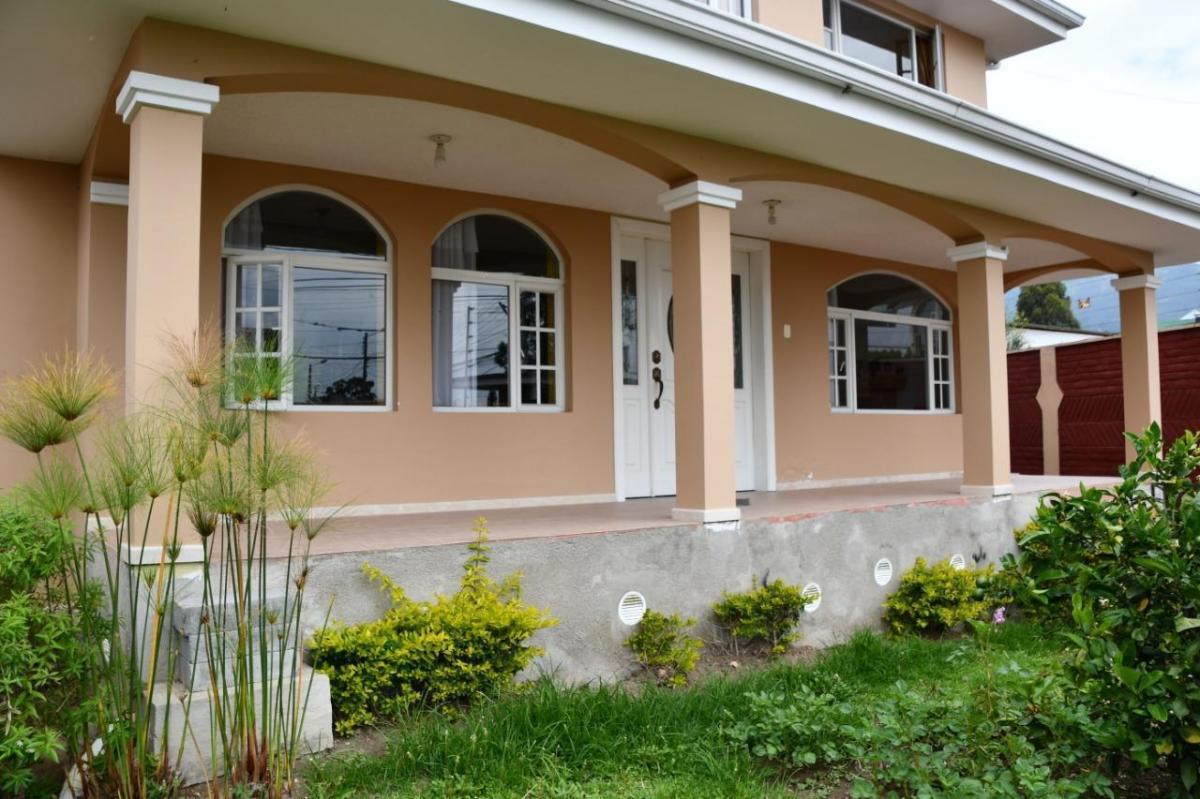 Casa Independiente de Venta 4 Hab + Casa Adjunta 3 Hab Sector La Primavera — imagen 9