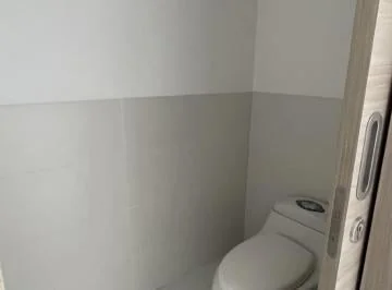 Oficina de Estreno en Venta/ Alquiler, Torre Millenium - Av Francisco de Orellana. Guayas — imagen 3