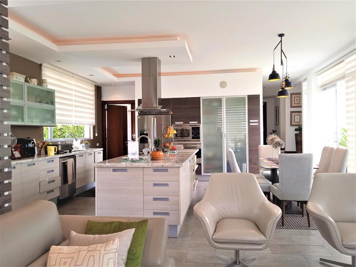 Venta Casa Dentro de Urbanización4 Dorm. - Cumbayá — imagen 9