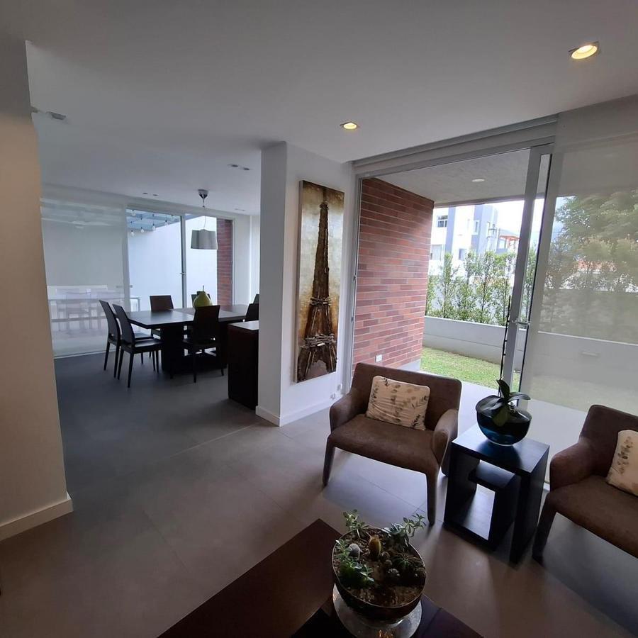 Departamento con Jardin y Acceso a Parque Privado Jardines del Este, Cumbayá — imagen 9