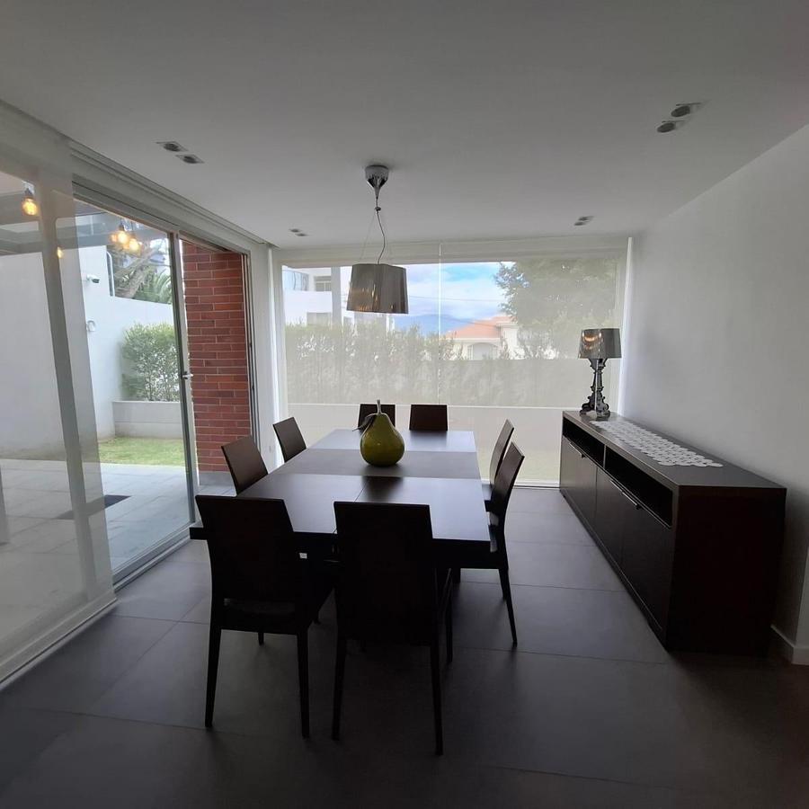 Departamento con Jardin y Acceso a Parque Privado Jardines del Este, Cumbayá — imagen 8