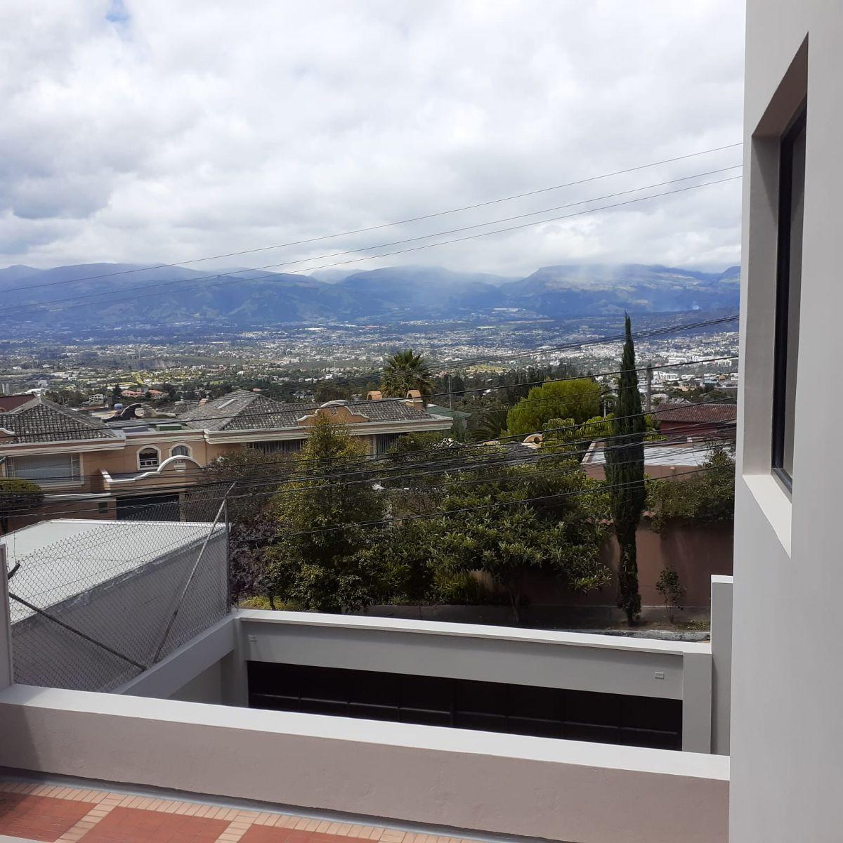 Vendo Casa Independiente en La Urbanización Miravalle 3 — imagen 7