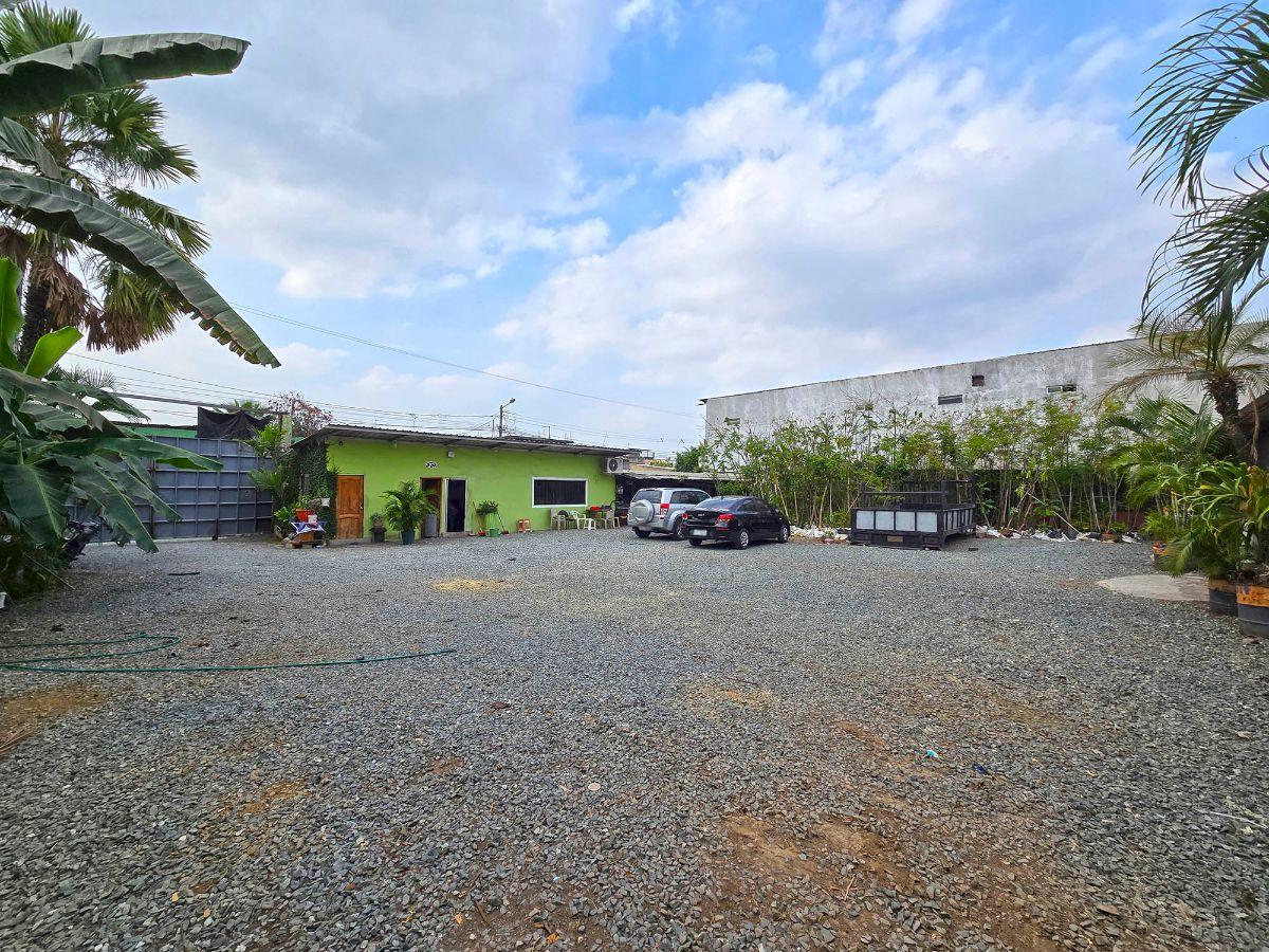 Terreno en Venta 900 m² con Cerramiento, Oficina y Bodega - Huancavilca Norte, Guayaquil, Guayas — imagen 10