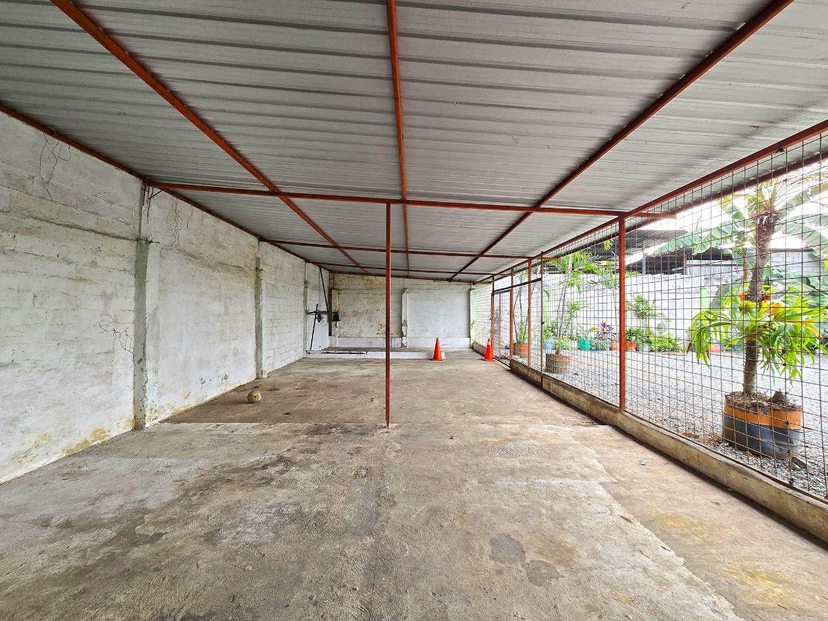 Terreno en Venta 900 m² con Cerramiento, Oficina y Bodega - Huancavilca Norte, Guayaquil, Guayas — imagen 9