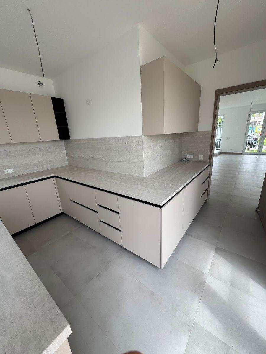 Casa de 255 m² con 4 Habitaciones en Venta en Samborondón, Guayas — imagen 9