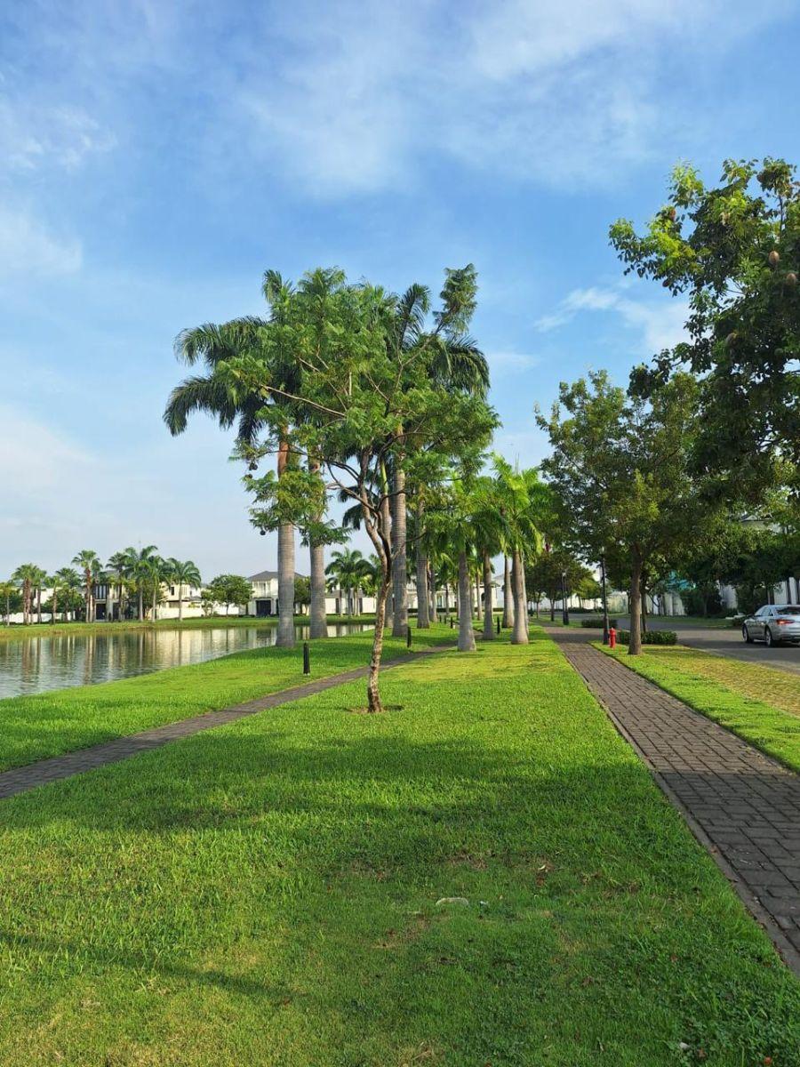 Aires de Batan Samborondón Km 8 Casa Al Lago por Estrenar en Mayo 2026, Guayas — imagen 3