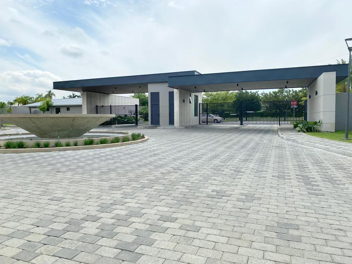 Terreno en Venta en La Urbanizacion Cantabria Isla Mocoli - Samborondon, Guayas — imagen 8