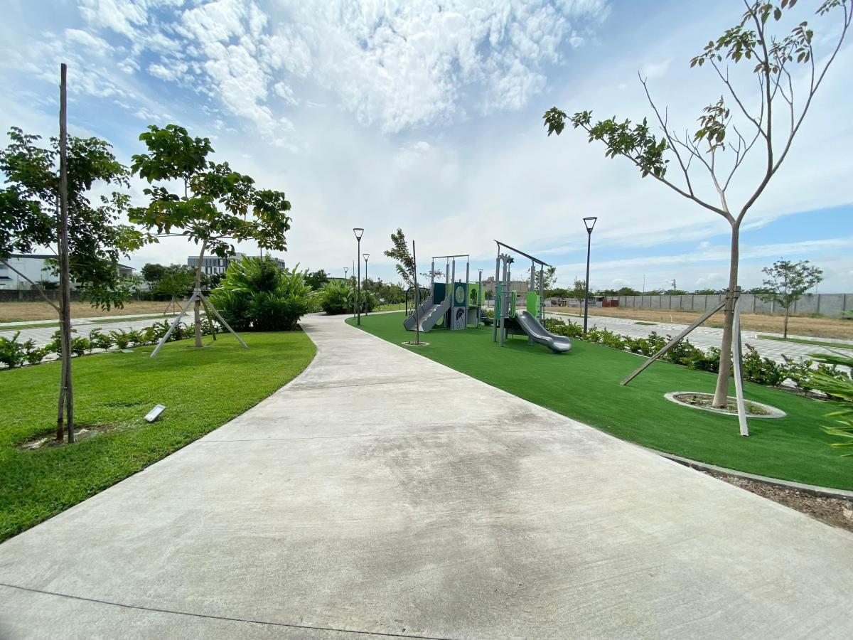 Terreno en Venta en La Urbanizacion Cantabria Isla Mocoli - Samborondon, Guayas — imagen 7