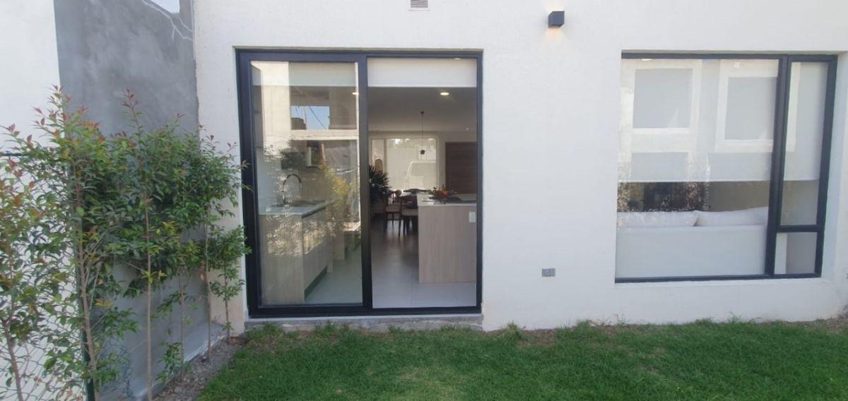 Casa a Estrenar en Tumbaco, Tres Habitaciones, con Jardín, Sala Familiar y Áreas Comunales Tipo Club — imagen 9