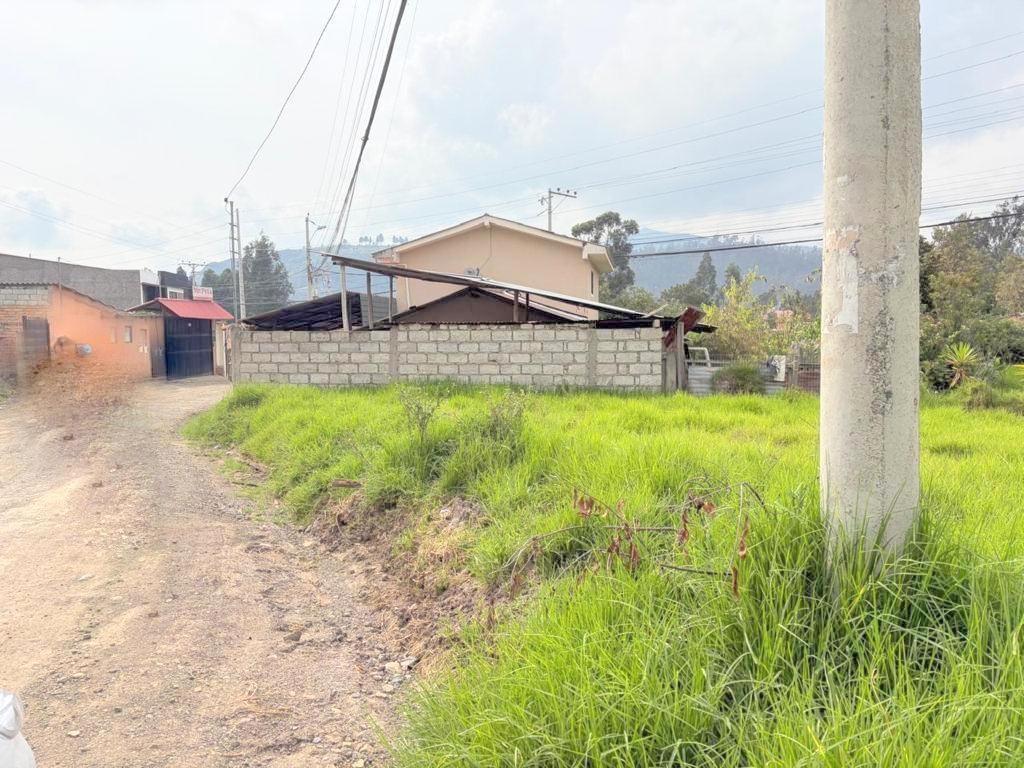 Hermoso Terreno en Venta 300 m². Planito Sector Guajibamba Cuenca – Ec, Azuay — imagen 3