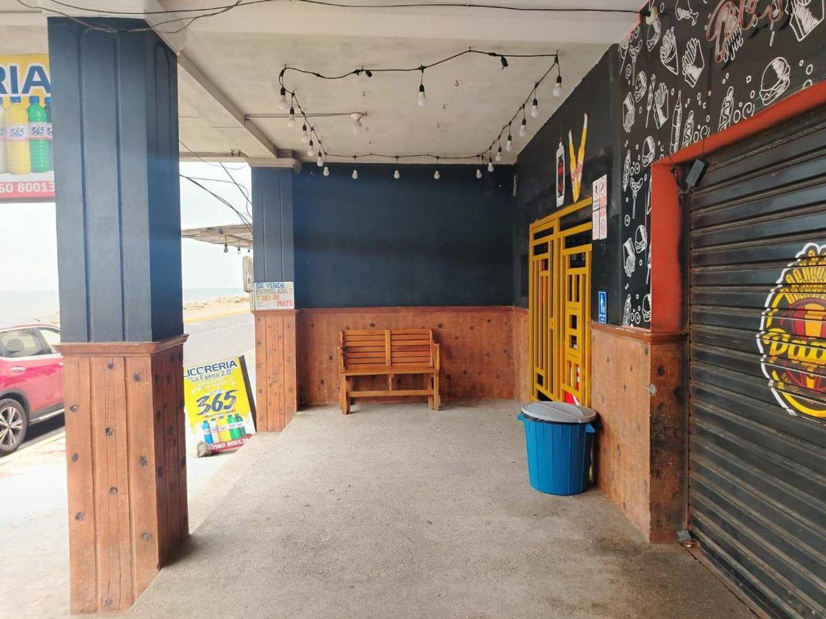 Casa Comercial Frente Al Mar de Venta en Crucita A/r, Manabí — imagen 9