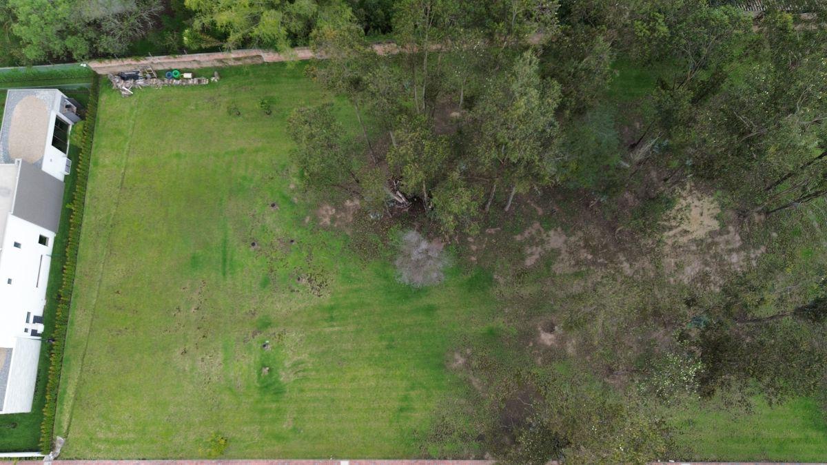Terreno en Venta en Puembo | Urbanización de Lujo en Zona de Colegios — imagen 2