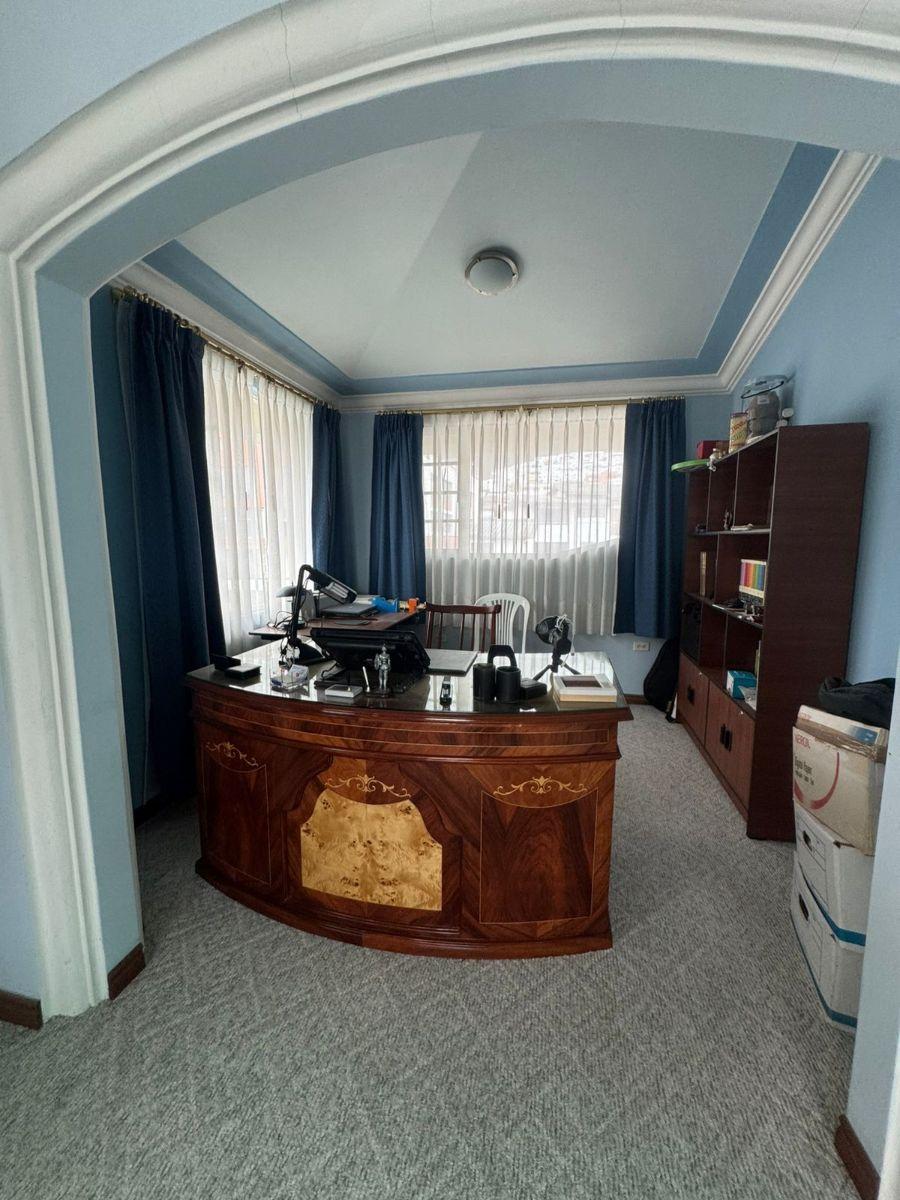En Venta Amplia Casa Independiente de 4 Dorm. en El Pinar Alto — imagen 7