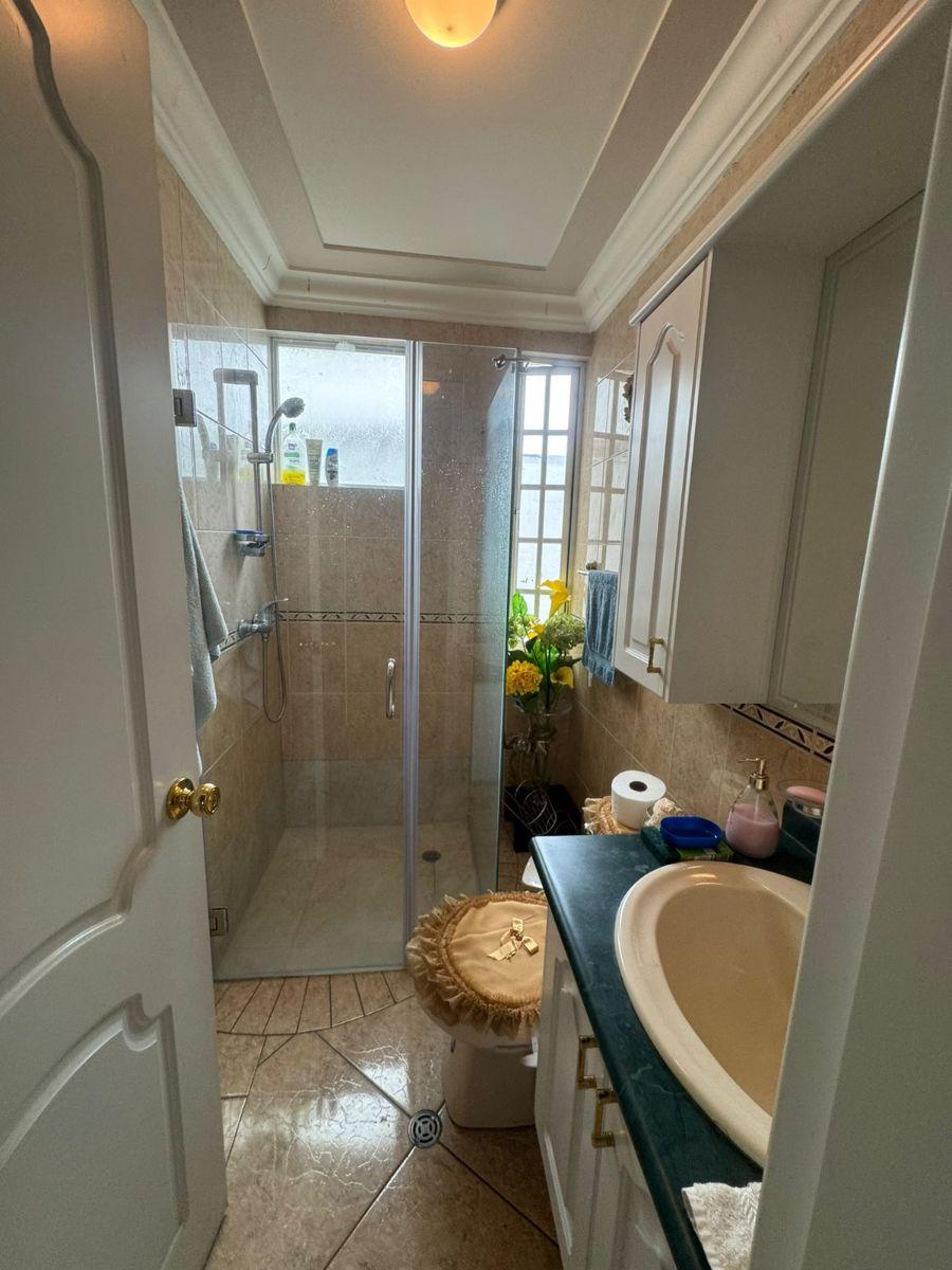 En Venta Amplia Casa Independiente de 4 Dorm. en El Pinar Alto — imagen 2