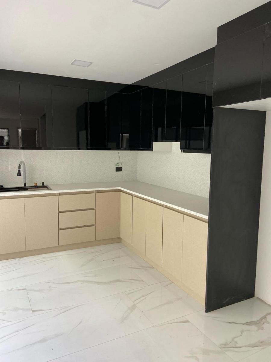 Hermosa Casa en Venta, Sector Baños, Azuay — imagen 7