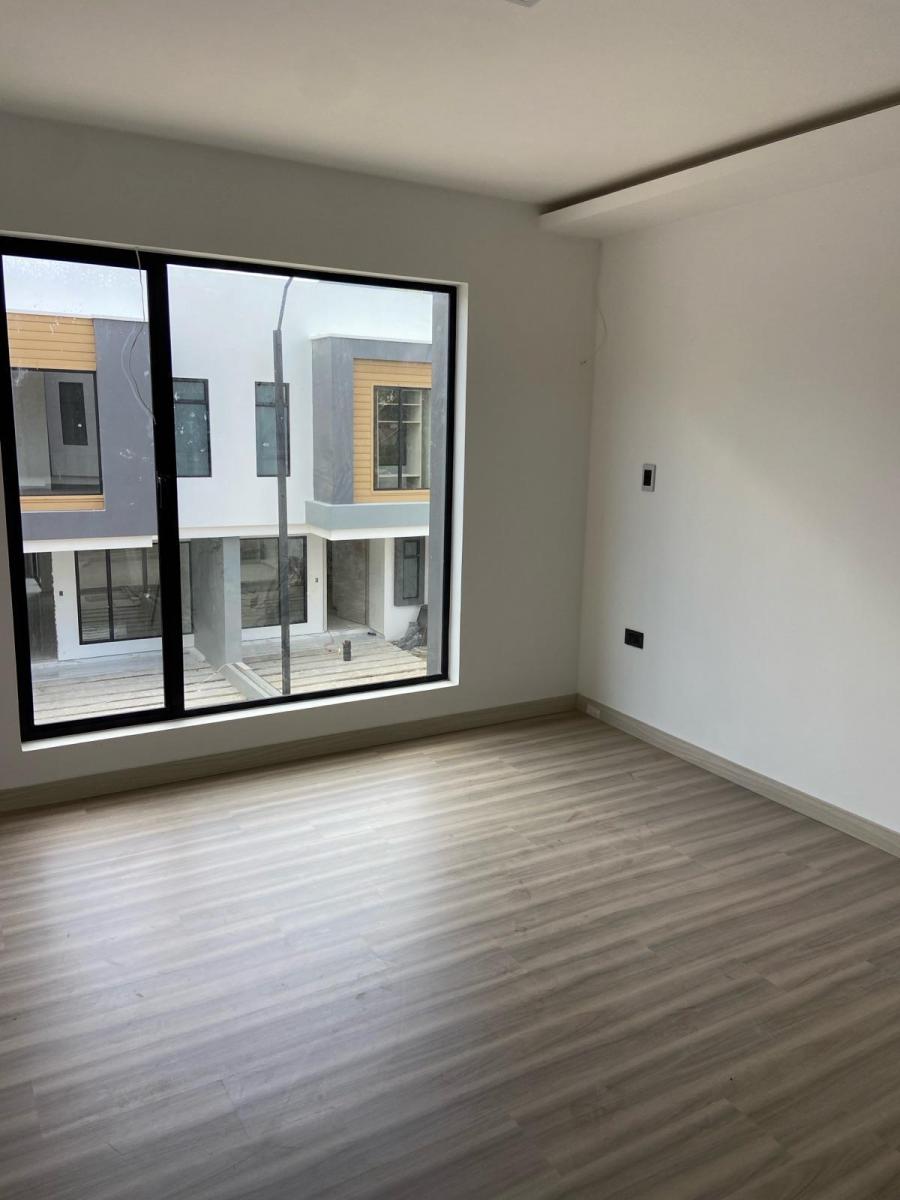 Hermosa Casa en Venta, Sector Baños, Azuay — imagen 4