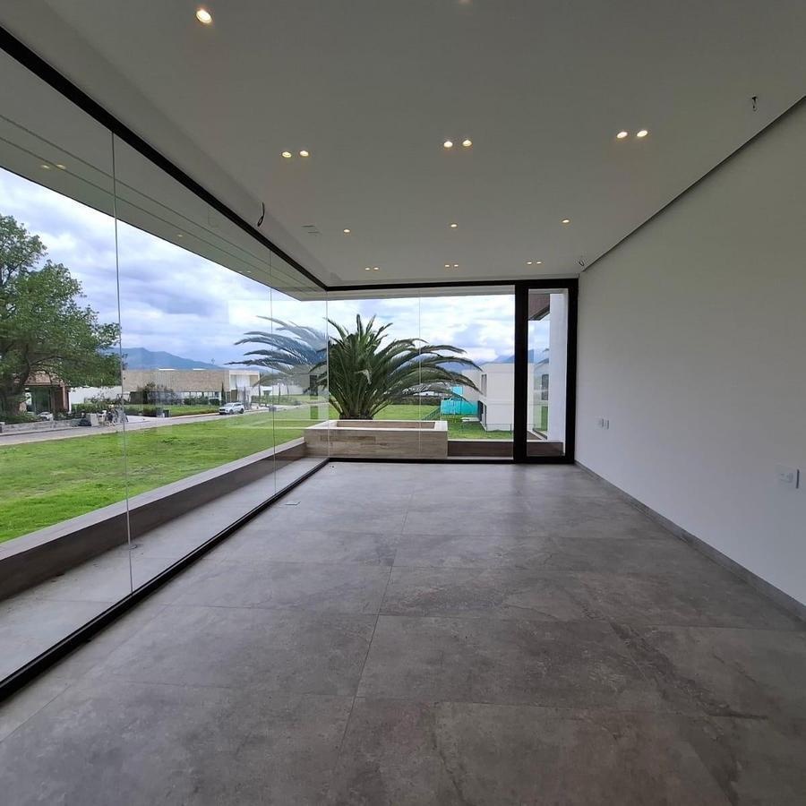 Casa con 400 m² Terreno, 4 Habitaciones Puembo Sector Arrayanes — imagen 3