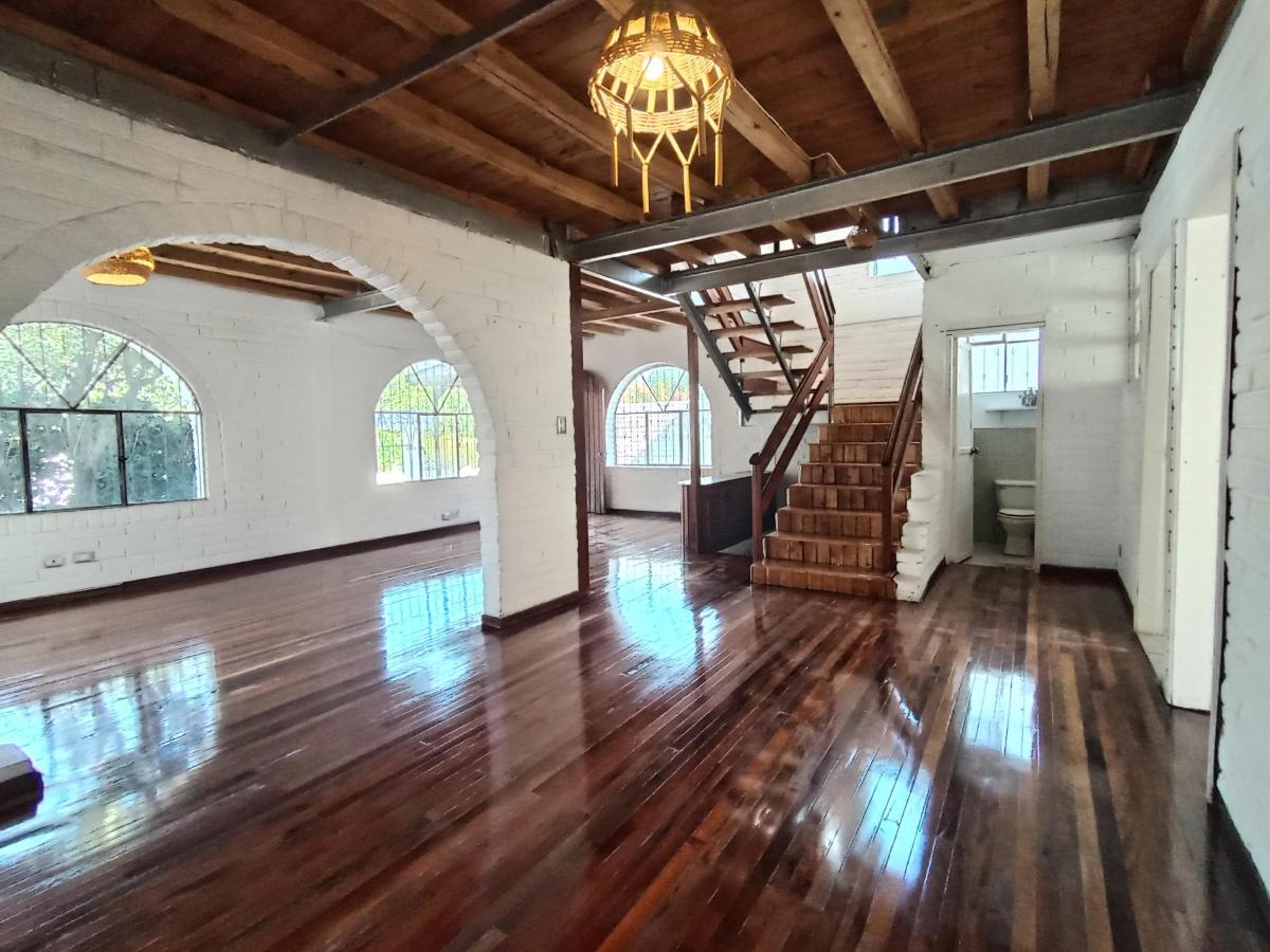 Tumbaco Centro, Urb. Privada Se Vende Hermosa Casa de 220 m² Estilo Campo — imagen 2
