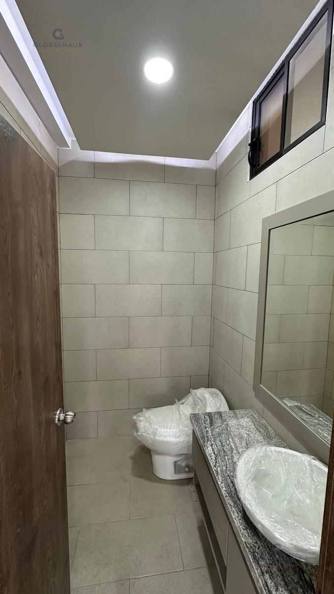 Venta de Casa en Isla Celeste Acabados Modernos 4 Habitaciones, Samborondon V. B. Guayas — imagen 5