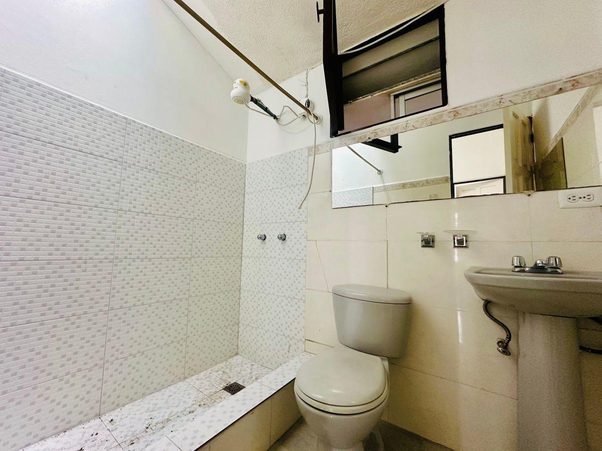 Cotocollao - Linda Casa de Venta Dentro de Conjunto — imagen 4