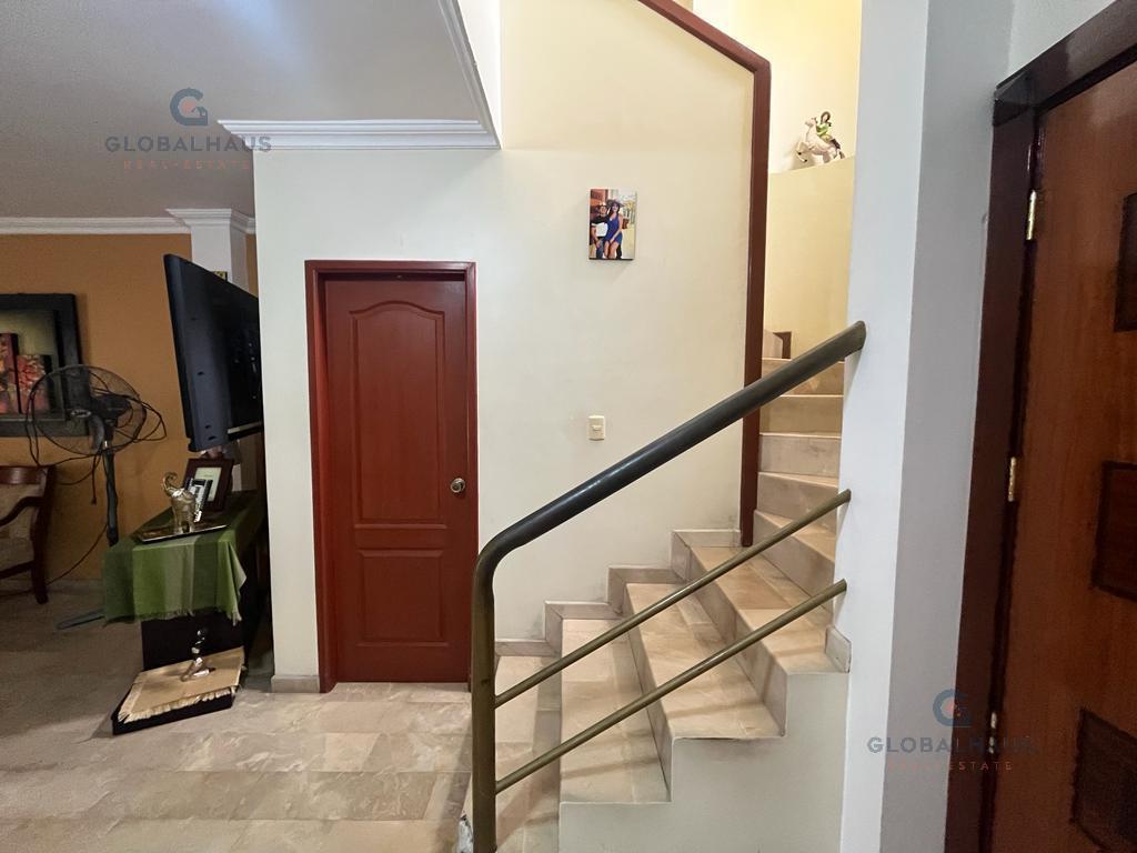 Venta de Casa en Urbanización Matices, Etapa Diamante, 3 Habitaciones m. H. Guayas — imagen 2