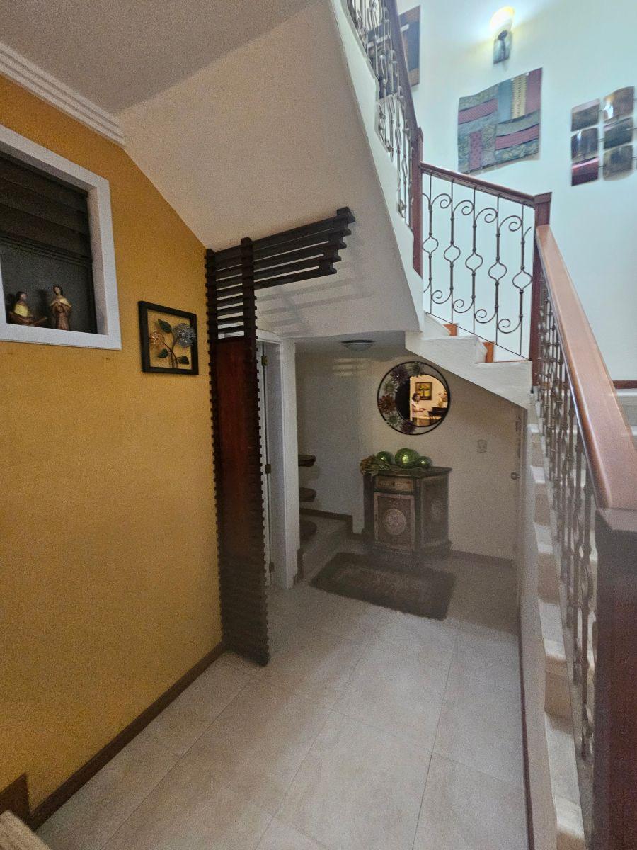 Rento o Vendo Bella Casa Amoblada en Rio Sol, Azuay — imagen 7