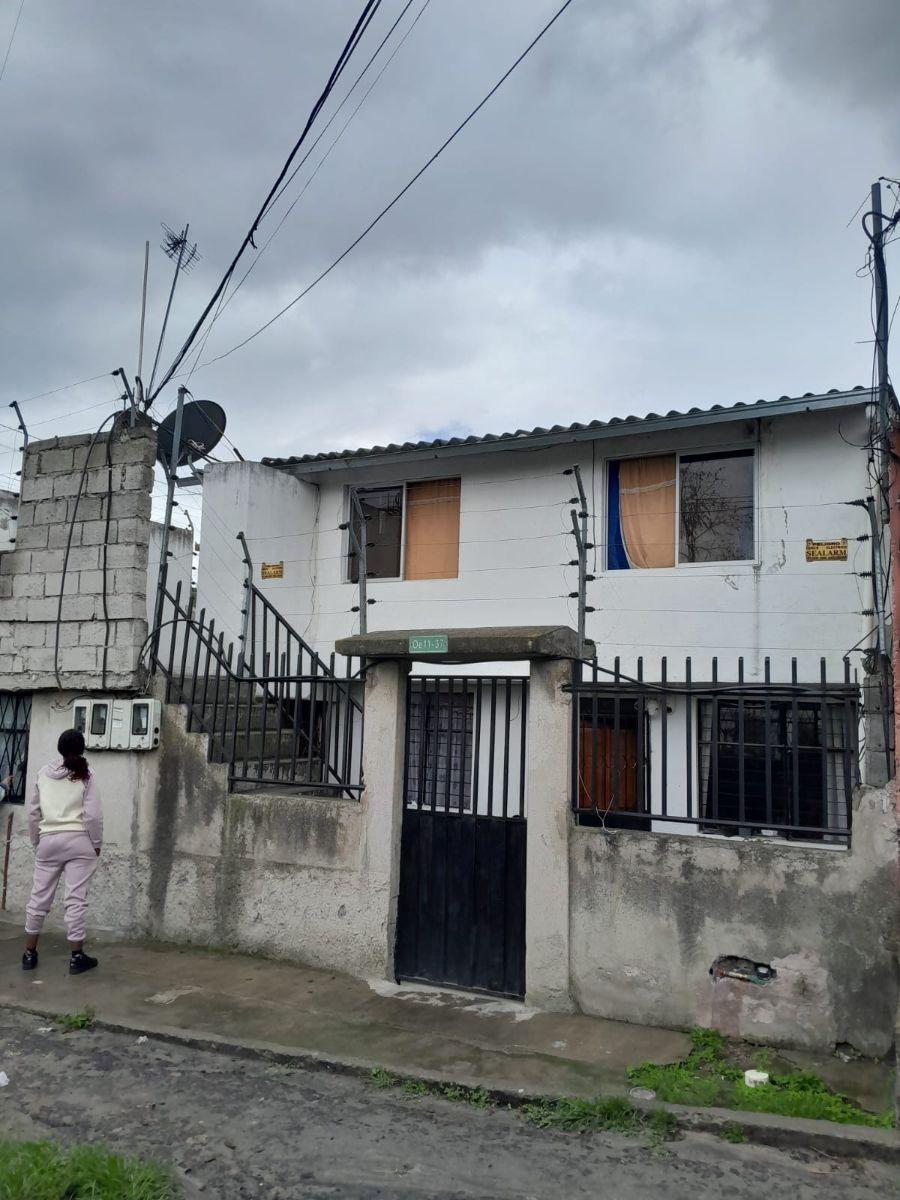 Vendo Casa Esquinera, Rentera con 3 Dptos Independientes y con 137 m² de Terreno Carapungo, Etapa F. Provincia de Pichincha — imagen 10