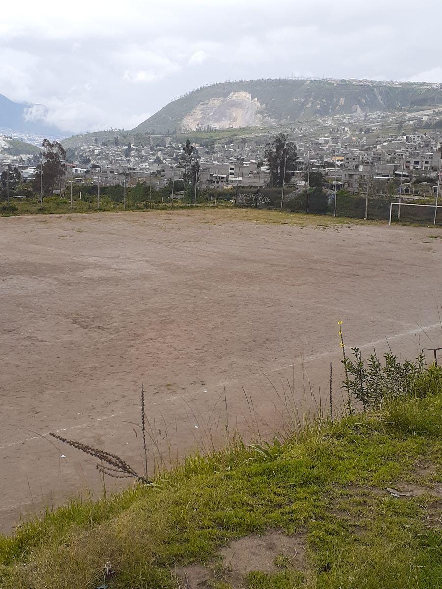Vendo Casa Esquinera, Rentera con 3 Dptos Independientes y con 137 m² de Terreno Carapungo, Etapa F. Provincia de Pichincha — imagen 9