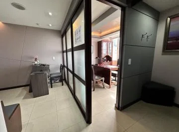 En Venta Consultorio en Edificio Corporativo - 42 m² — imagen 2