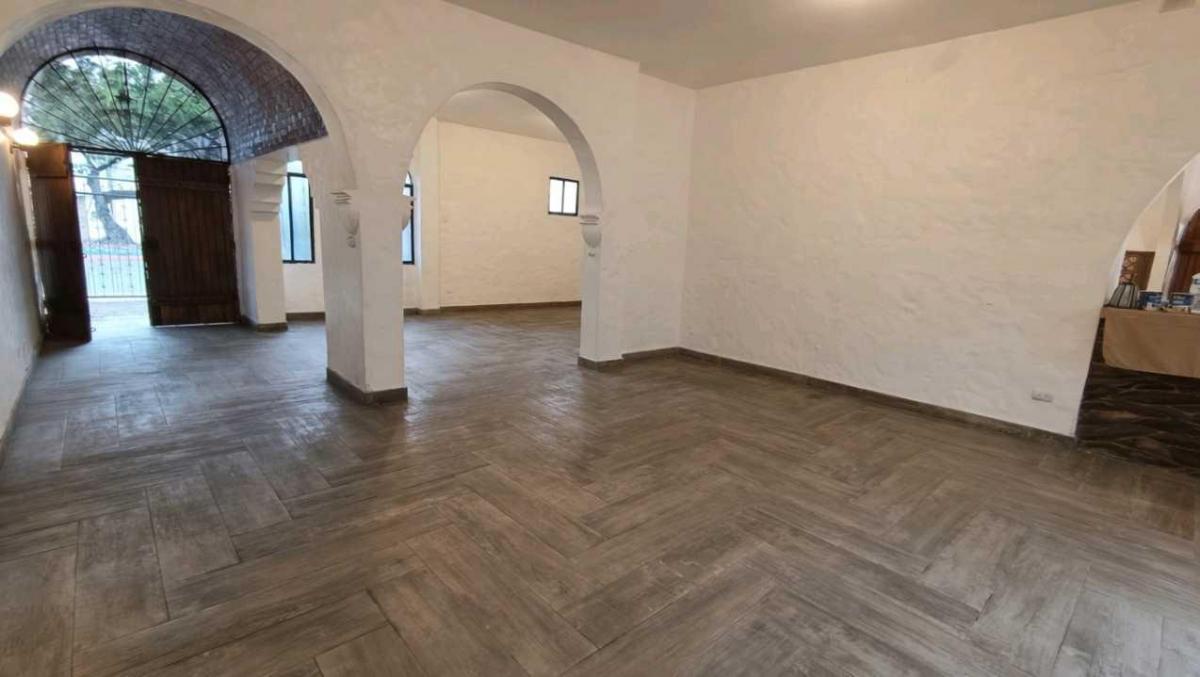 Barrio del Centenario Departamento Estilo Colonial en Venta, Guayas — imagen 9