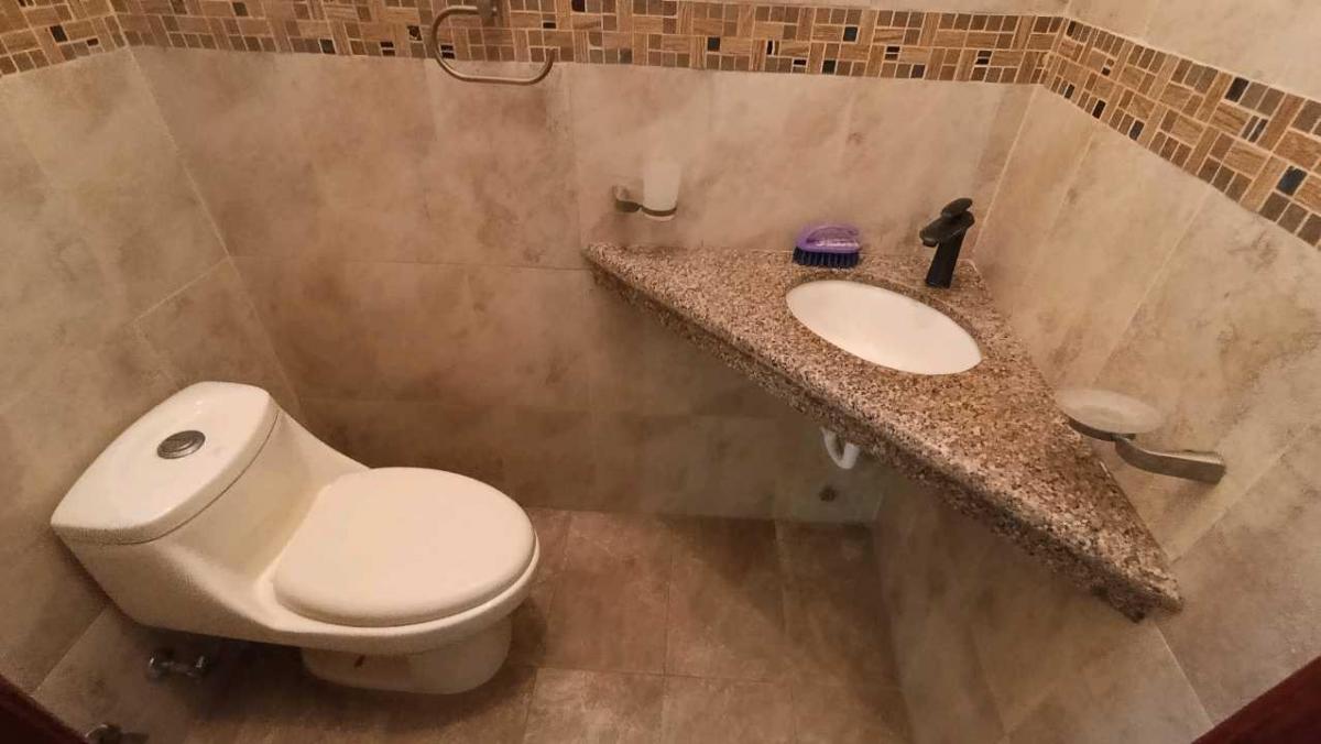 Barrio del Centenario Departamento en Venta Estilo Colonial 180 m², Guayas — imagen 2