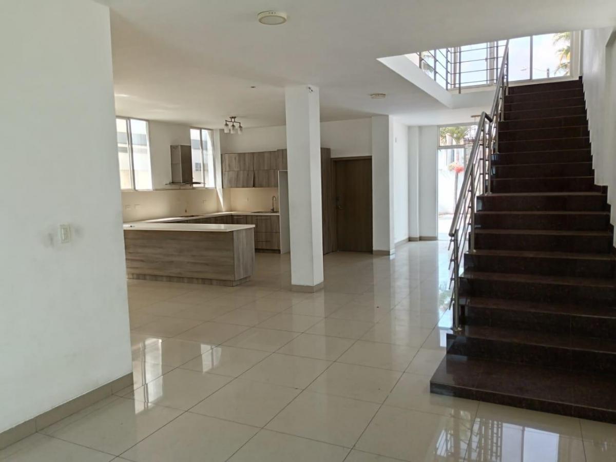 Casa de Venta en La Urb. Santa María de Casa Grande, 3 Dorm., Piscina, Guayas — imagen 10