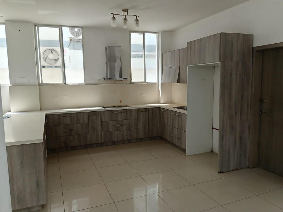 Casa de Venta en La Urb. Santa María de Casa Grande, 3 Dorm., Piscina, Guayas — imagen 7