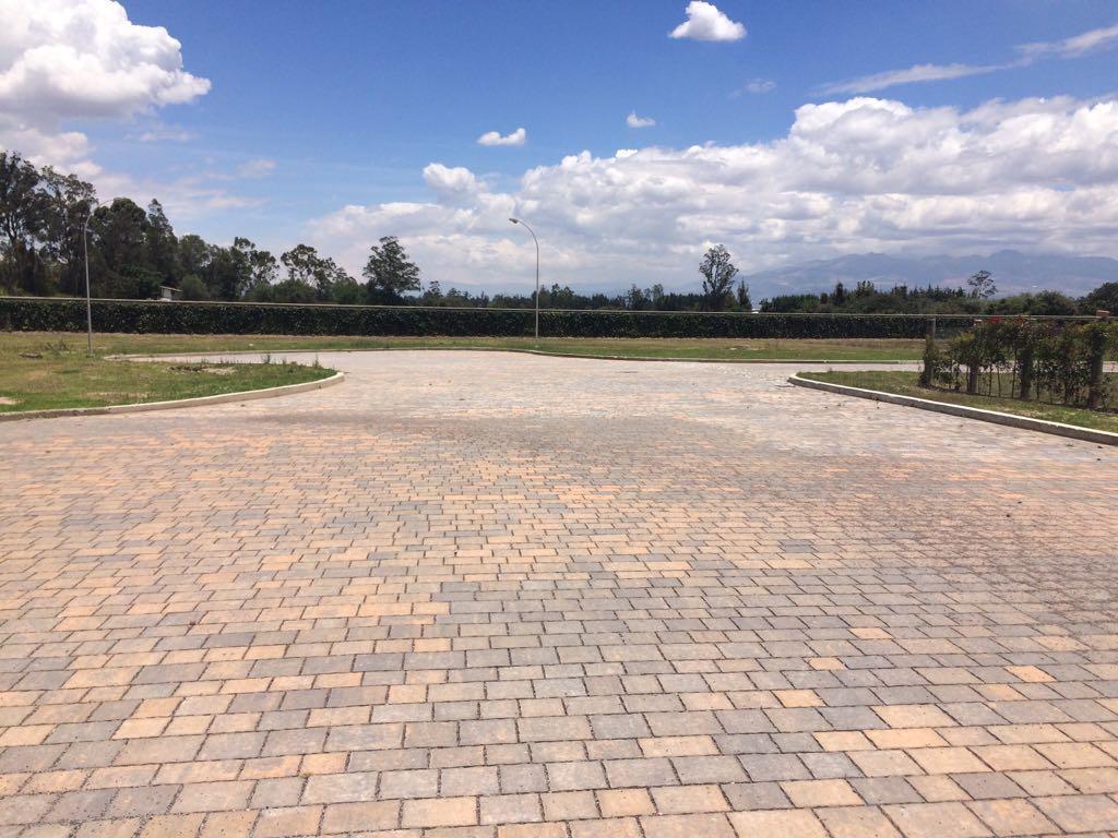 Terreno Totalmente Plano Ubicado Dentro de Exclusiva Urbanización Sector Parque Puembo — imagen 3