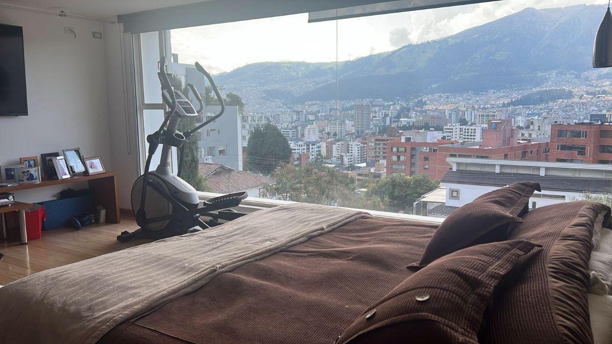 Vendo Departamento con Terraza - Sector González Suárez — imagen 4
