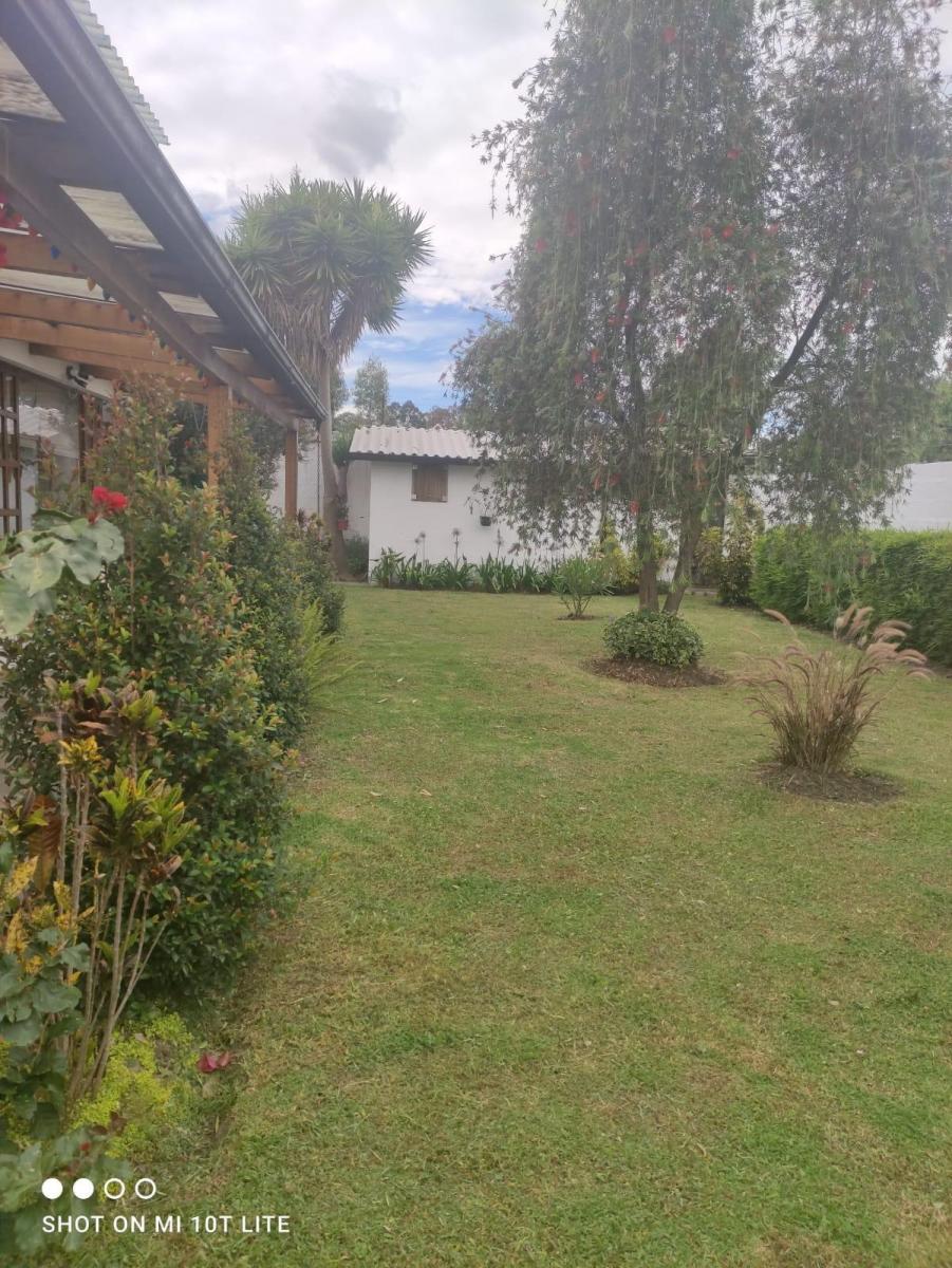 Vende Hermosa Casa de 4 Dorm. en El Valle de Los Chillos de 500 m — imagen 8