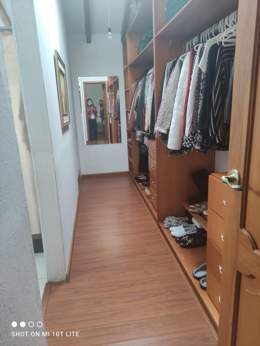 Vende Hermosa Casa de 4 Dorm. en El Valle de Los Chillos de 500 m — imagen 6